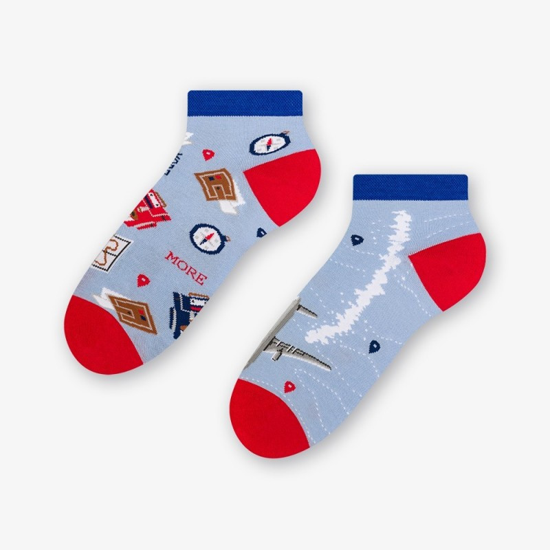 TRAVELS LOW / BŁĘKIT